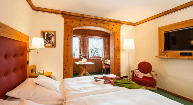 Номер Standard Alpenjuwel Parkhotel Wallgau 4 Sterne Superior Genusshotel mit Spa feinster Kulinarik & Golf Ihr Rückzugsort inmitten der Alpen mit Tradition und Eleganz