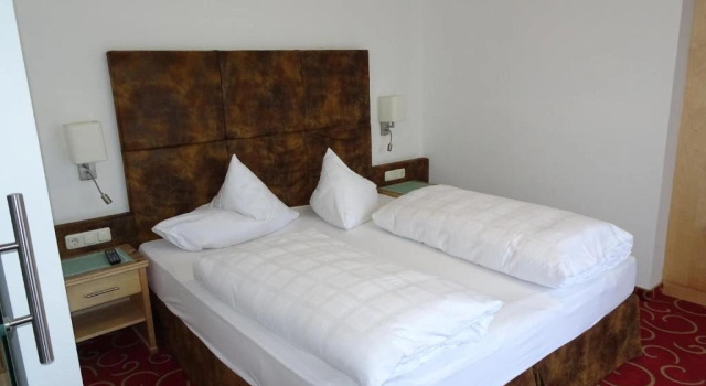 Двухместный семейный люкс с балконом Alpenhotel Landhaus Küchl