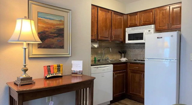 Студия Staybridge Suites Milwaukee West-Oconomowoc by IHG