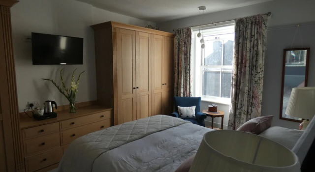 Kentwood Guest House
