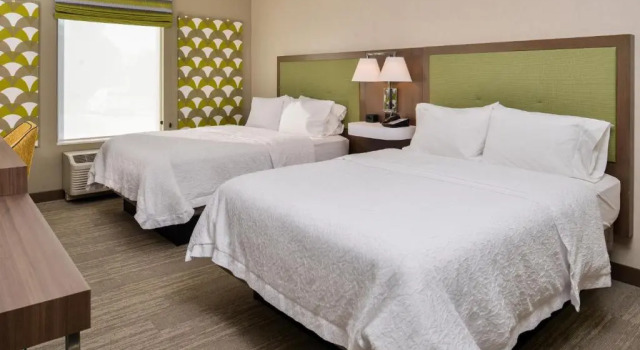 Четырёхместный номер Standard Hampton Inn Omaha Airport
