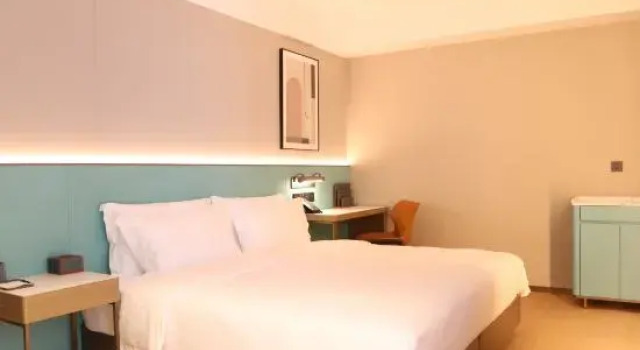 Люкс Business EZZI HOTEL(Taiyuan Changzhi Road Xuefu Street Subway Station)