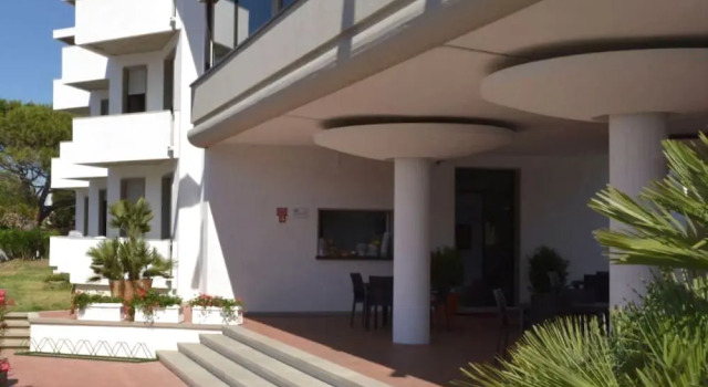 Residence Marina di Cecina, Забронировать Отель Отели Чечина 4 звезды, 4*