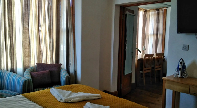 Reef Lodge, Rezervasyon Otel Newquay Cornwall