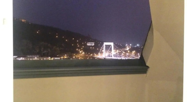 Апартаменты Riverside flat with King Castle view