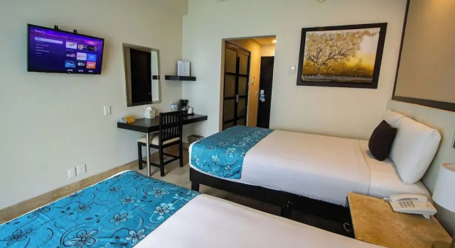 Четырёхместный номер Standard Coral Island Beach View Hotel