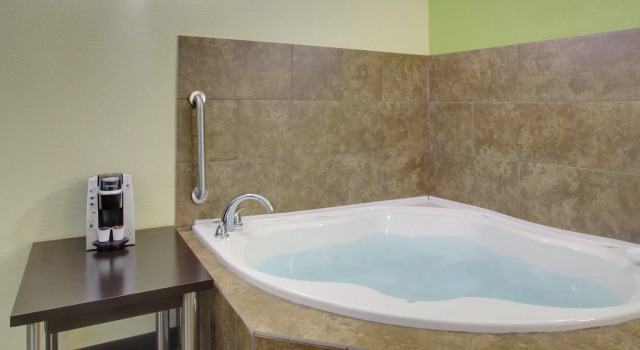 Номер Standard Holiday Inn Express & Suites Cross Lanes by IHG