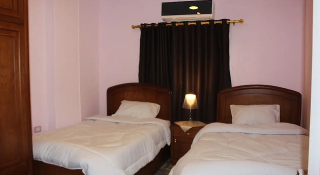 Golden Pyramids Nova, Rezervovat Hotel Gíza 
