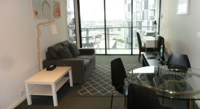 Апартаменты Executive c 1 комнатой с балконом AKOM AT Docklands