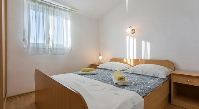 Petra - 50 m From Pebble Beach - A1-gornji
