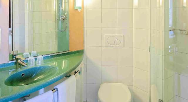 Двухместный номер Standard ibis Fribourg
