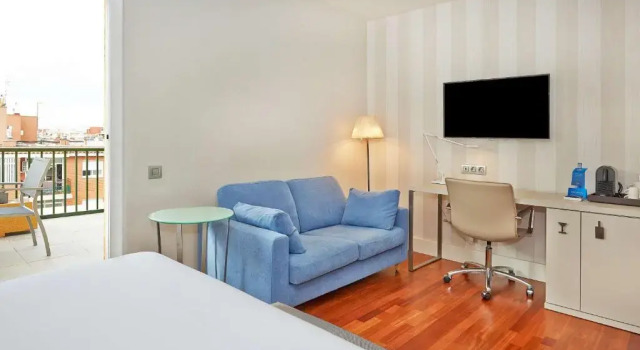 Двухместный номер Terrace Superior с красивым видом из окна NH Barcelona Les Corts