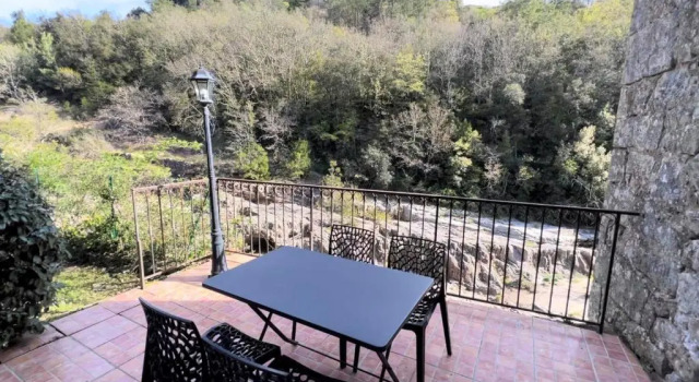Номер Deluxe Logis Hôtel Restaurant Le Domaine de lEau Vive