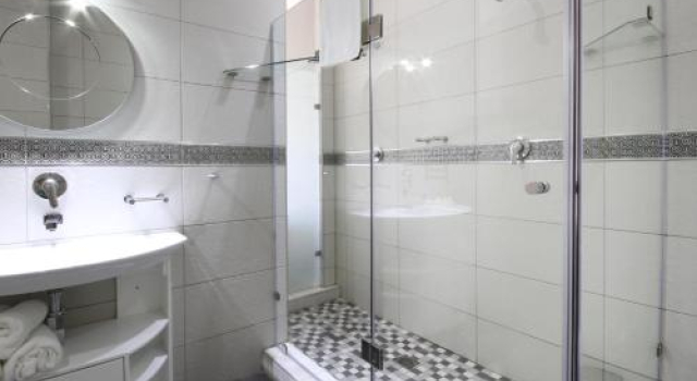 Appledew Guesthouse, Book Hotel Hoteller i Standerton med parkering, Parkering