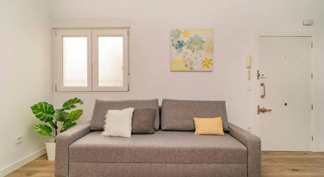 Bright apartment near Casa de Campo by Batuecas, Забронировать Апартаменты/квартира Карабанчель Мадрид, рядом с Урхель