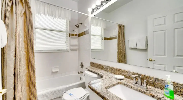 Коттедж Kissimmee Home w/ Pool + Pond View, 5 Mi to Disney