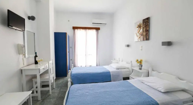 Студия Finikas Santorini