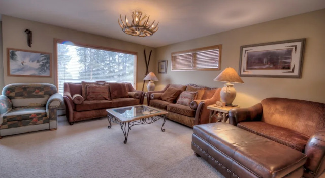 #1705 Ski View Cabin - Close to Breck - On Shuttle Route, Rezerwuj Hotel Hotele w Vail Ski z parkingiem, Parking