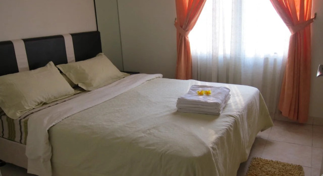 Hawaiian Bay Aloha Apartment At Moi, Buchen Sie Ferienwohnung Hotels in Provinz Jakarta mit Parkplatz, Parkplätze
