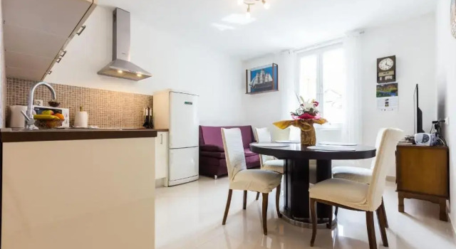 Апартаменты Drago 2Br Apt. In Old Town