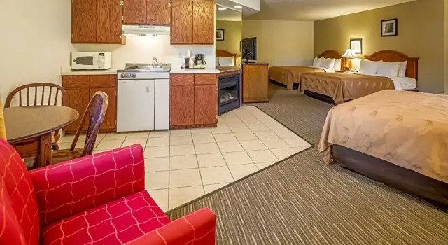 Шестиместный люкс Quality Inn Keystone near Mount Rushmore