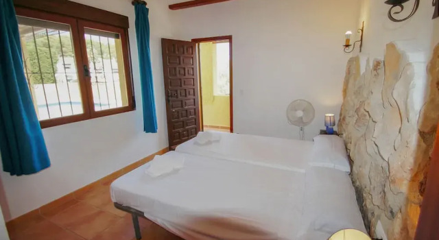 Devesa - sea view villa with private pool in Moraira