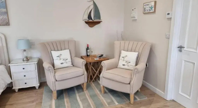 Willow House B&B, Забронировать Отель «постель и завтрак» Отели Уэст-Уиттеринг с парковкой, Парковка