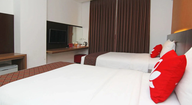 ZEN Premium Near Rumah Mode