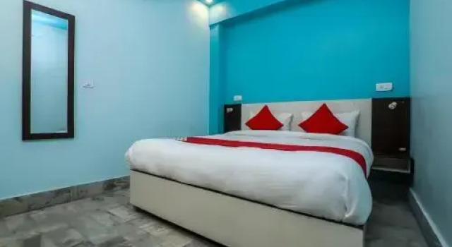 Lata Arcade Inn by OYO Rooms