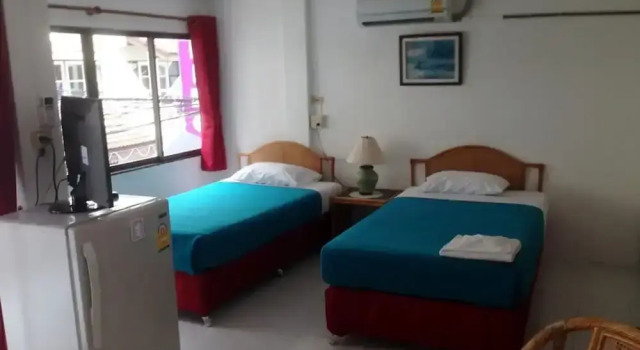 Номер Deluxe с балконом A&B Hotel