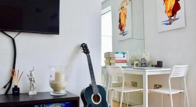 Bright 1 Bedroom Flat By Baker Street