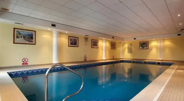 Кровать в общем номере Best Western Kilima Hotel