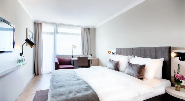 Номер Standard Crowne Plaza Frankfurt Congress Hotel by IHG