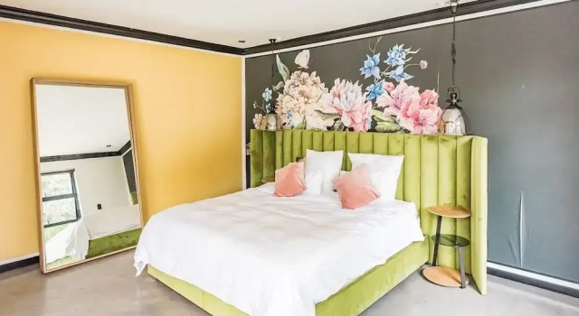 Люкс Luxury The Urban Sanctuary Boutique Hotel