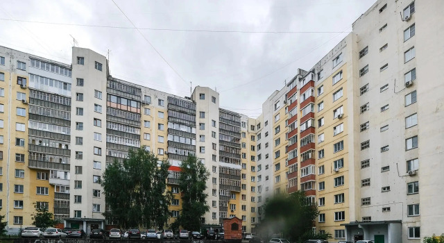 Четырёхместные апартаменты с 2 комнатами с балконом и с красивым видом из окна Апартаменты Квартирка-НСК на Горском Микрорайоне 48