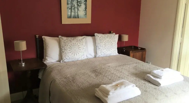 Gorselands Hall Bed and Breakfast, Varaa Hotelli Witney Oxfordshire