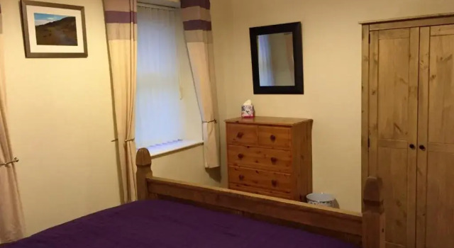 94 High Street, Забронировать Отель Кросс Хандс Carmarthenshire