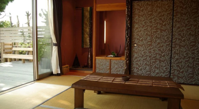 Den House