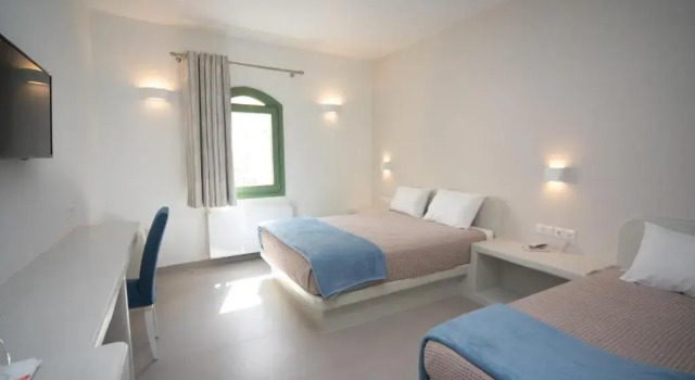 Трёхместный номер Standard Pelican Hotel