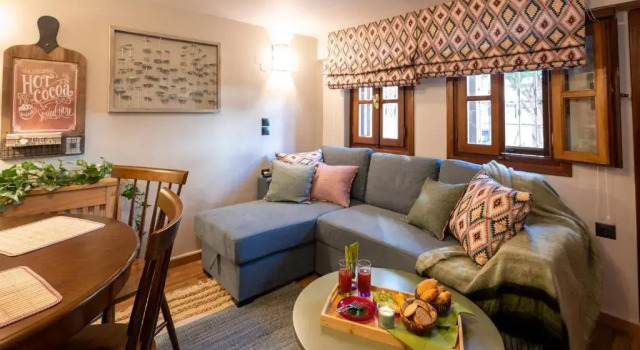 Вилла Dandy Villas Ioannina -Colorful Boutique House-in Old Town-Cozy