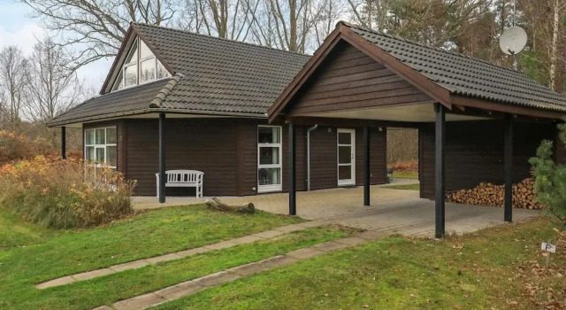 Коттедж 8 person holiday home in Læsø