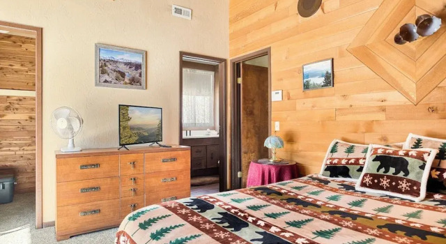 Blue Jay Chalet Unit#5, Забронировать Шале Отели Биг-Бэр-Лейк 4 звезды, рядом с Chair 5, 4*