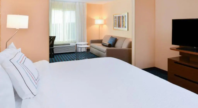 Люкс Fairfield Inn & Suites by Marriott Martinsburg