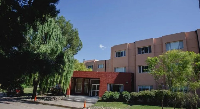 Convivir Departamentos, Забронировать Апарт-отель Отели Кордовы с парковкой, Парковка