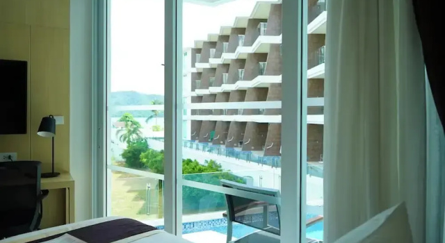 Двухместный номер доступ к бассейну Superior The Beachfront Hotel Phuket