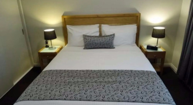 Fawkner Executive Suites & Serviced Apartments, Book Apartment Coburg North Victoria