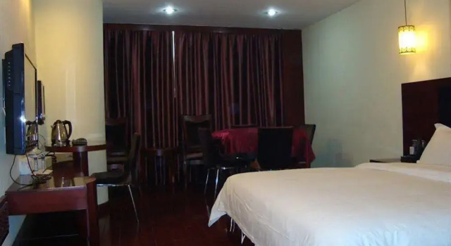 Xiang Mei Hotel Jingjiang Branch, Boek Hotel Hotels in Guangdong met parkeren, Parkeren