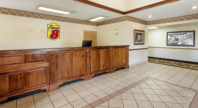 Люкс Deluxe Super 8 by Wyndham Duson Lafayette West Area