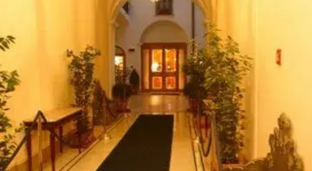 Cavaliere Palace, Book Hotel Businesshoteller i Spoleto, 4* 5*