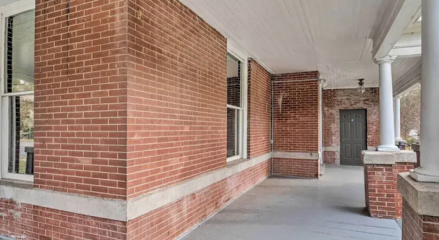 Pet-friendly Shreveport Home ~ 1 Mile to Downtown!, 予約 ホテル シュリーブポート ルイジアナ州
